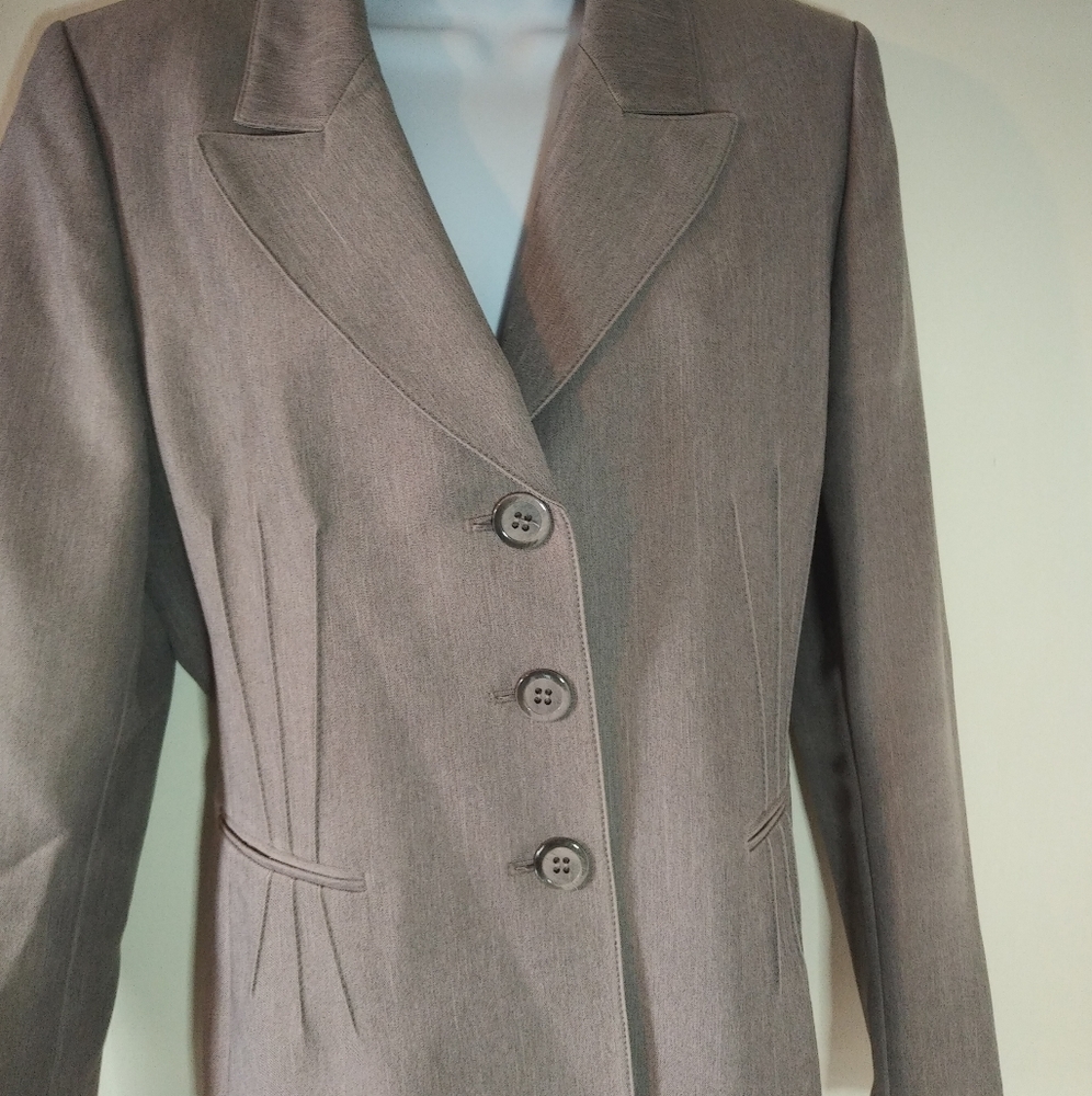 Evan Picone size 10 purplish gray blazer